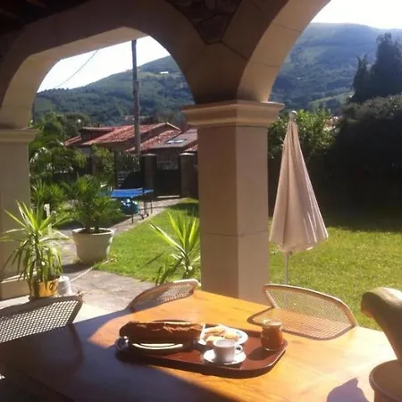 Bed & Breakfast Posada El Urogallo En